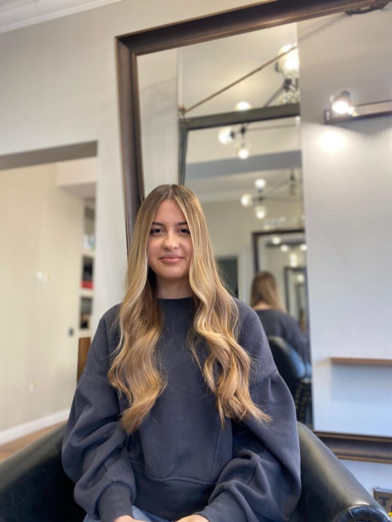 Onduleuri lejere cu balayage