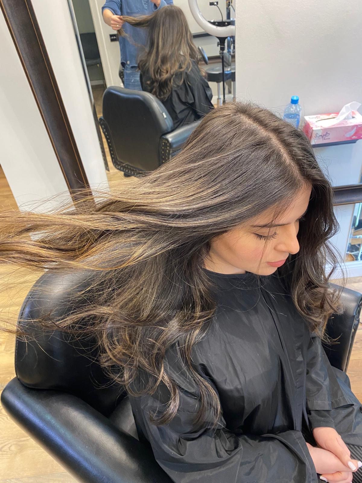 Brushing cu volum la Sassy Salon