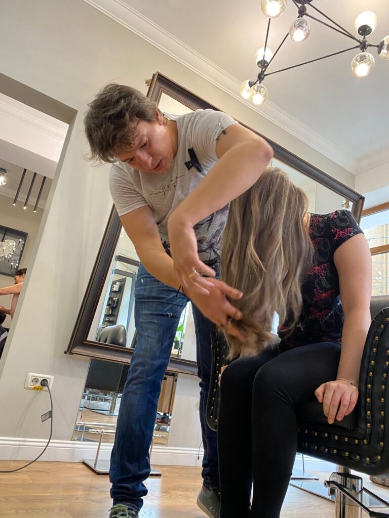 Tuns și styling la Sassy Salon
